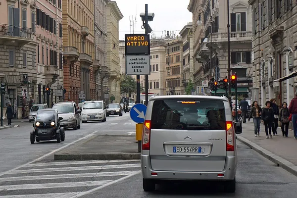An electronic ZTL gate in Rome with the 'varco attivo' (gate active) sign